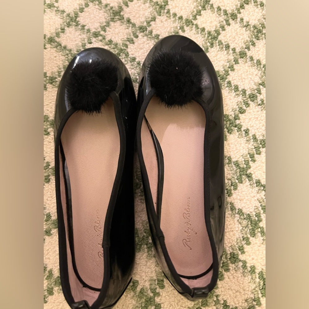 KIDS Ruby & Bloom black patent leather with fur Pom Pom size 3.5M